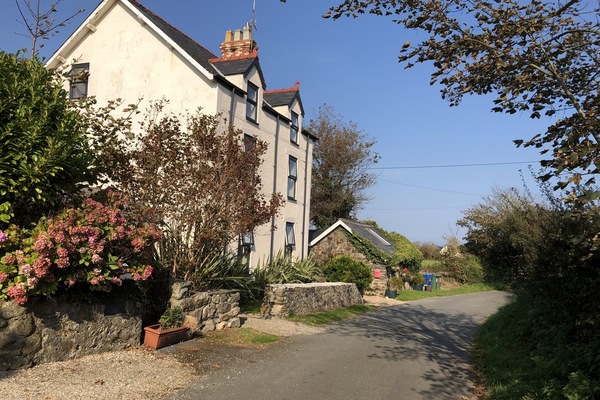The main house with 4 bedrooms sleeping up to 10