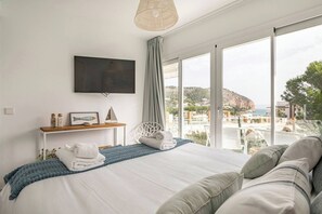 1 slaapkamer, een strijkplank/strijkijzer, reisbedje, wifi