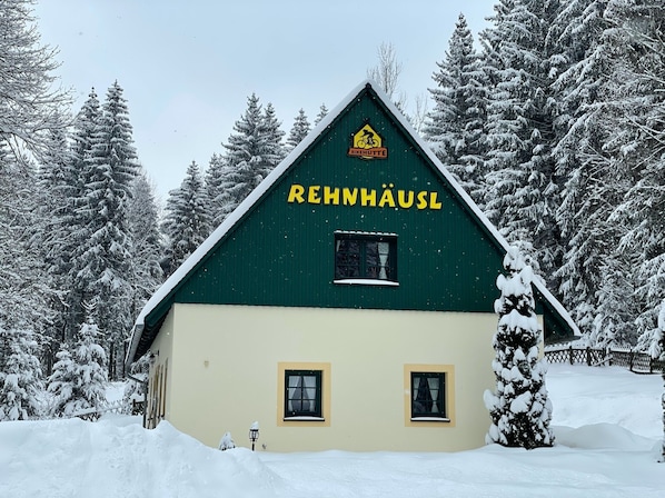 Traditional-Haus, eigenes Bad (Bikehütte Rehnhäusl) | Außenbereich
