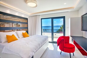 4 Schlafzimmer, Zimmersafe, Bügeleisen/Bügelbrett, Reisekinderbett