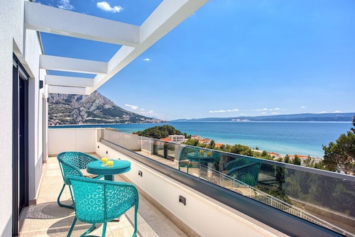 Seaview Villa Marija with private pool 30sqm, jacuzzi, sauna, beach 300m