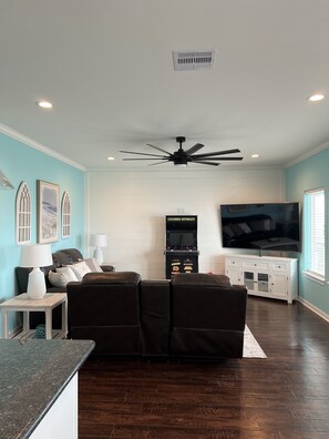 Smart TV, DVD player