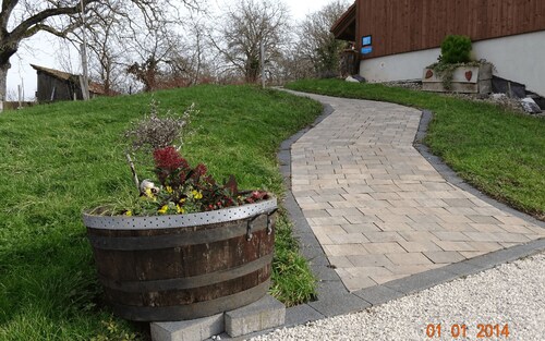 Le Chalet au Vieux Vignoble, a spacious cottage in Alsace near Saverne, offers c