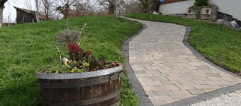 Le Chalet au Vieux Vignoble, a spacious cottage in Alsace near Saverne, offers c