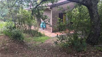 Enceinte de lâhĂ©bergement