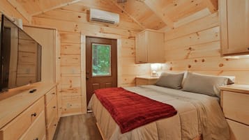 1 bedroom, travel crib, free WiFi, bed sheets