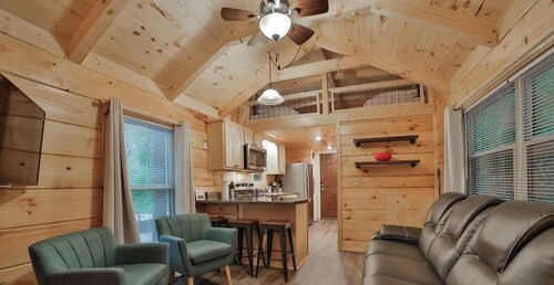 Martha tiny cabin at Lookout close to downtown