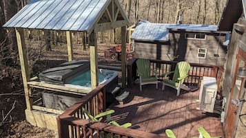 Tina de hidromasaje al aire libre