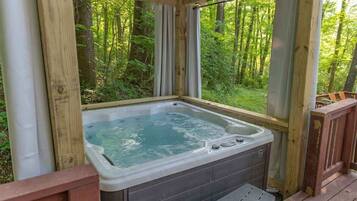 Baignoire à remous extérieure