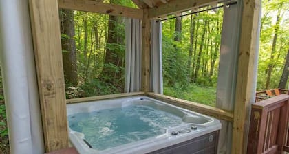 Martha tiny cabin at Lookout close to downtown