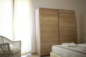 3 chambres, fer et planche Ă repasser, Wi-Fi, draps fournis