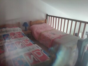 3 Schlafzimmer, Bügeleisen/Bügelbrett