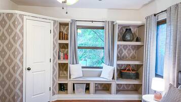 2 chambres, fer et planche à repasser, Wi-Fi gratuit, draps fournis