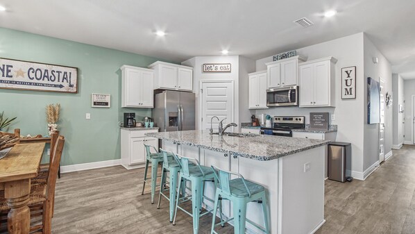 Fridge, microwave, oven, stovetop - Steps Away from Beach! Golf Cart Included! EBikes! Pool! 2 PaddleBoards!Arcade! (Port St. Joe)