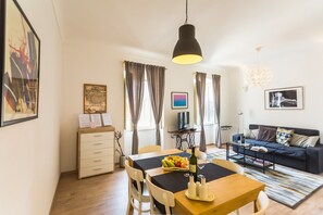 TV - Apartment Miško - Two Bedroom Apartment with City View (Dubrovnik)