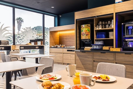 Desayuno buffet incluido