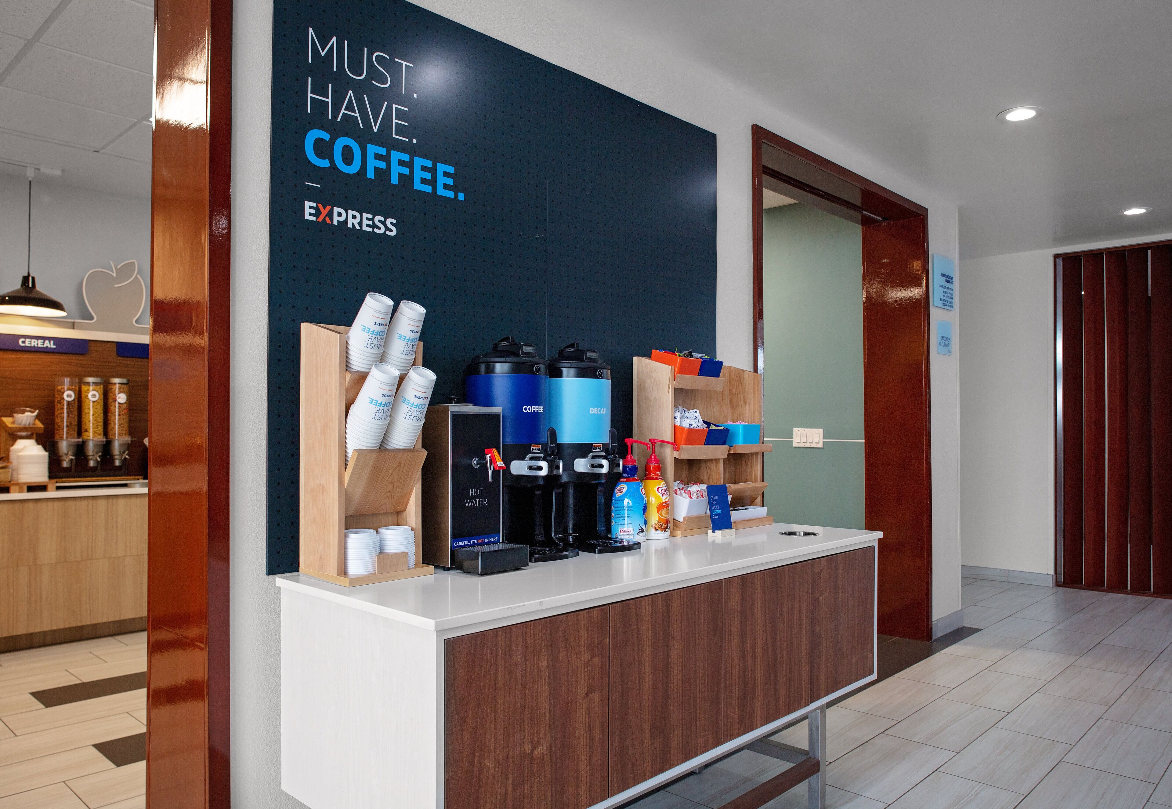 free buffet breakfast