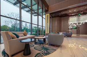 2 Restaurants, Frühstück, Mittagessen, Abendessen, asiatische Küche