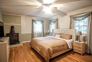 5 habitaciones, tabla de planchar con plancha y cuna de viaje 