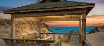 14BR Oceanfront | Sleeps 32 -3 Acres | Weddings & Retreats