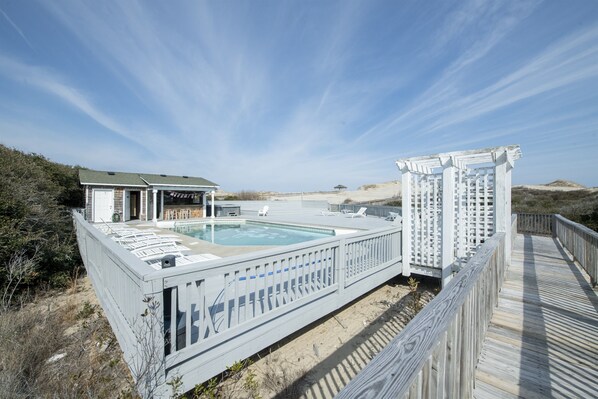 A heated pool - Black Friday Sale: : 14BR Oceanfront | Sleeps 32 -3 Acres | Weddings & Retreats (Corolla)