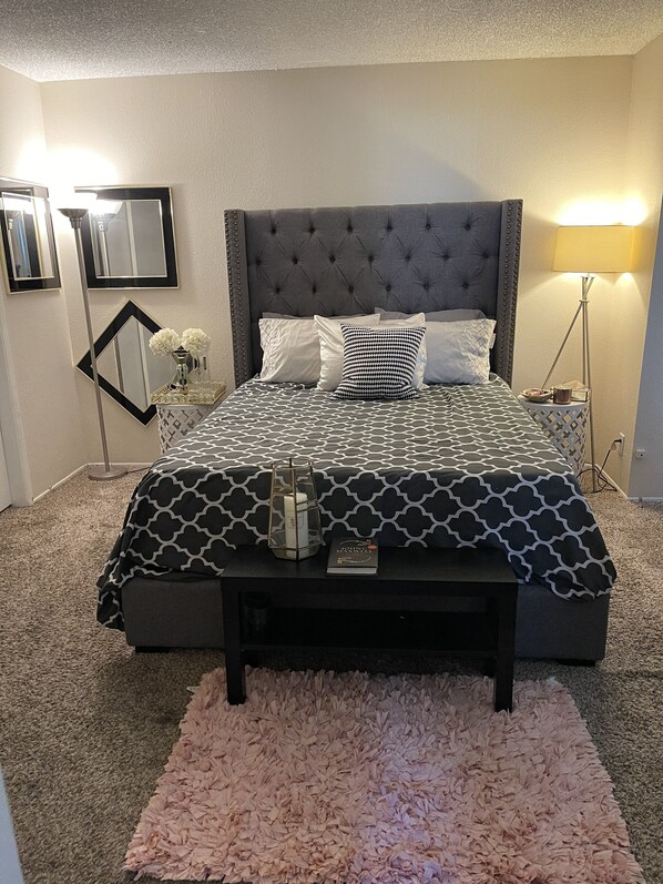 5 Schlafzimmer, Schreibtisch, Bügeleisen/Bügelbrett, kostenloses WLAN