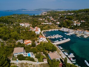 Marina - Private stone villa on the island for 10 people with pool and sea view (Prvic Luka)