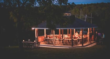 Lost Hill Lake Cozy Camper