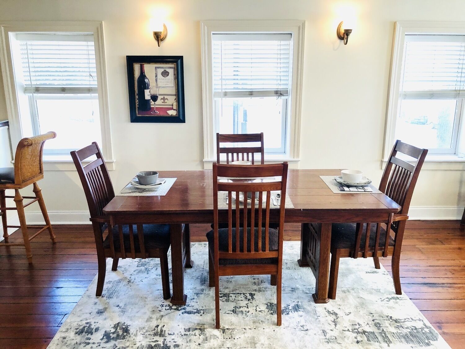 Broughton Perch With 2 Suites! Next to City Market