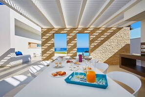 Outdoor dining - VILLA DARDA (Alcamo)