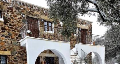 Minos Country Living Hannah Maria Suite