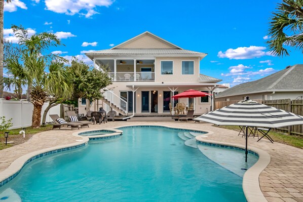 Outdoor pool, a heated pool