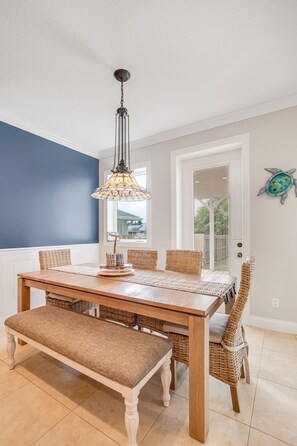 Dining - 2 mastrs, htd salt lap pool, SPA, 2mins walk to beach - Happy Island Retreat (New Smyrna Beach)