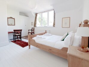 9 chambres, bureau, fer et planche à repasser, Wi-Fi gratuit