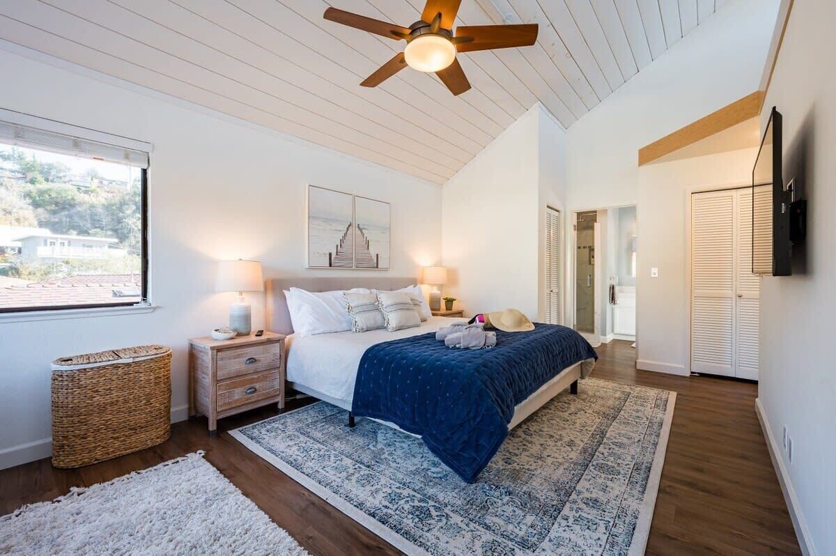 3 Schlafzimmer, Schreibtisch, Bügeleisen/Bügelbrett, Reisekinderbett