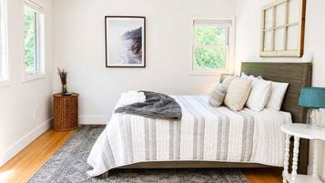 1 bedroom, iron/ironing board, travel cot, WiFi