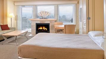 2 bedrooms, in-room safe, iron/ironing board, WiFi