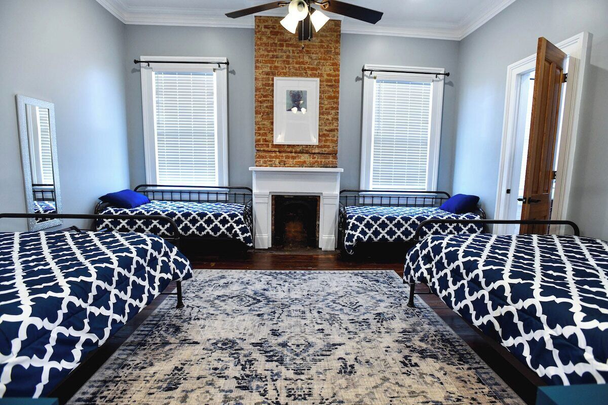 4 bedrooms, iron/ironing board, travel crib, WiFi (free)