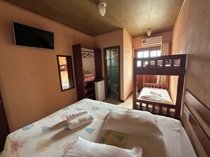 Superior Quadruple Room | Minibar, free WiFi, bed sheets