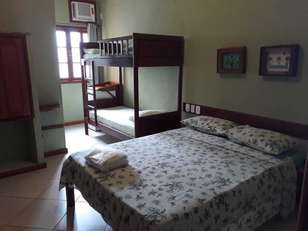 Minibar, wifi gratis y ropa de cama 