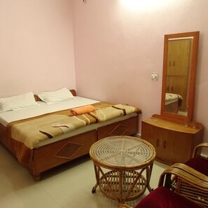 10 Schlafzimmer, Schreibtisch, Reisekinderbett, kostenloses WLAN