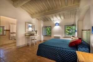 4 Schlafzimmer, Bügeleisen/Bügelbrett, Reisekinderbett, kostenloses WLAN