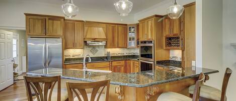 Refrigerador, microondas, parrilla de estufa y lavavajillas