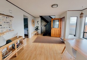 3 Schlafzimmer, Schreibtisch, Bügeleisen/Bügelbrett, kostenloses WLAN