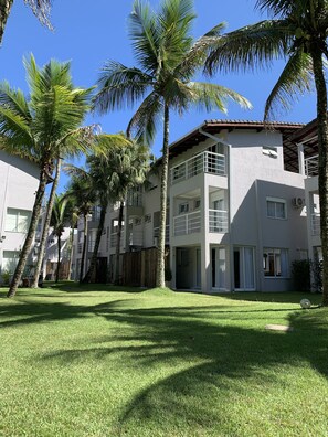 Exterior - Casa Alto Padrão pé na Areia (SP)