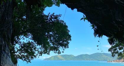 Casa Alto Padrão pé na Areia