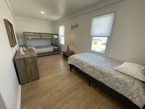 3 bedrooms, iron/ironing board, free WiFi