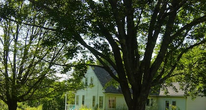 Farmstay, 2 bedrooms with 2 private baths, private entrance.