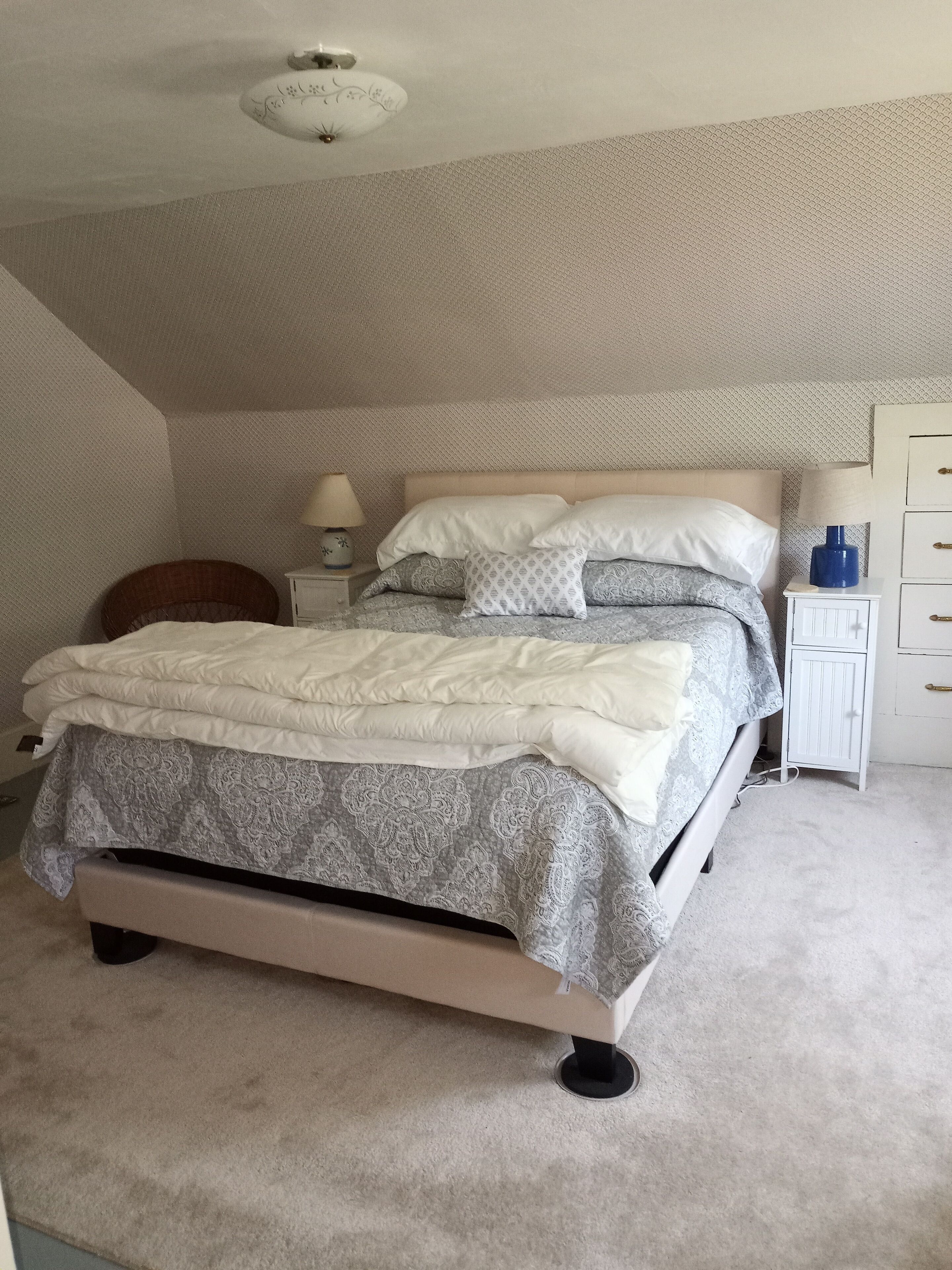 2 bedrooms, desk, free WiFi, bed sheets
