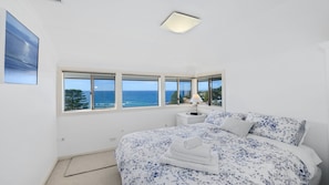 5 bedrooms, iron/ironing board, internet, bed sheets - Watch the Whales - Breathtaking Views (Avoca Beach)